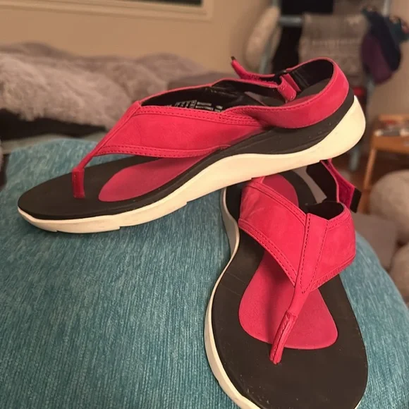 Clarks, red and blue between toes sandals. Small 1” wedge. Excellent condition. - Picture 2 of 6